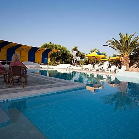 Hotel Azolimnos Bay Hermópolis