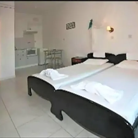 Azolimnos Bay Hermópolis